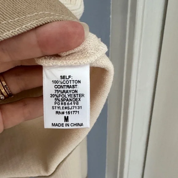 Le Lis Women's Tan and Cream Color Block Jean Jacket - Picture 6 of 7